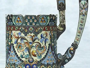 История на външния вид на поставки за чаши