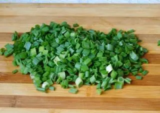 Колко бързо и вкусно да се изнеса картофите с тиквички и домати