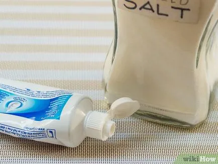 Както ясно акне с паста за зъби