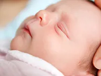 Miért újszülött tüsszögés Miért újszülött tüsszögés
