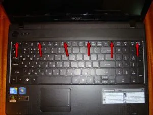 Що се разглобява Acer 5742 грама (5742) и се почистват от прах (лаптоп Acer Aspire) Как да разглобявате Acer 5742g (5742) и чисти от прах