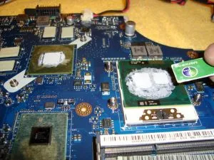 Как да разглобявате Acer 5742g (5742) и чисти от прах (прах) Как да разглобявате Acer 5742g (5742) и чисти от прах