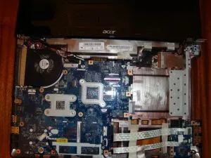 Как да разглобявате Acer 5742g (5742) и чисти от прах (5742) Как да разглобявате Acer 5742g (5742) и чисти от прах