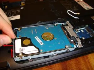 Що се разглобява Acer 5742 грама (5742) и се почистват от прах (лаптоп Acer Aspire) Как да разглобявате Acer 5742g (5742) и чисти от прах