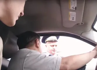 Как да се държим с пътните полицаи в България клипове и прости съвети