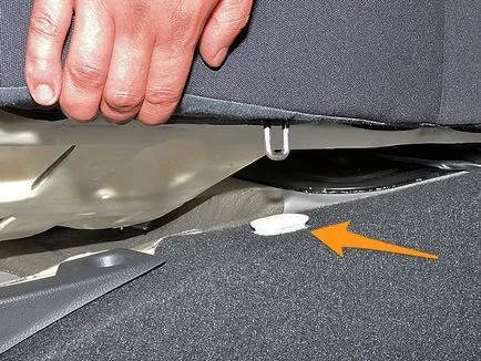 Как да вземе задната седалка в Hyundai Solaris