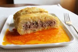 Картофено руло с кайма във фурната (месо) Картофено руло с кайма на фурна