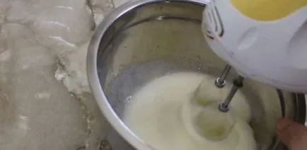 Cream декоративни торти на върха на стъпка по стъпка рецепти със снимки