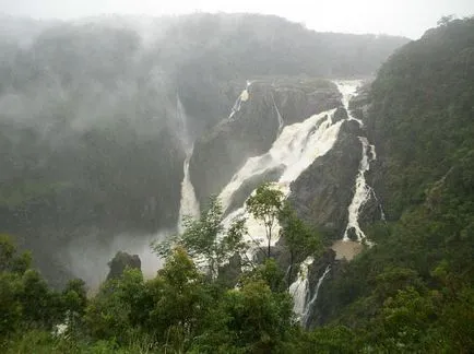 Красотата и величието на водните гиганти, че такава Falls
