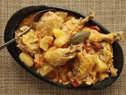 Пиле яхния с моркови и лук