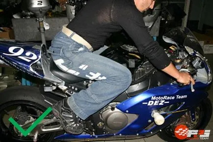 Hogyan kell lovagolni egy motorkerékpár Hogyan kell lovagolni egy motorkerékpár