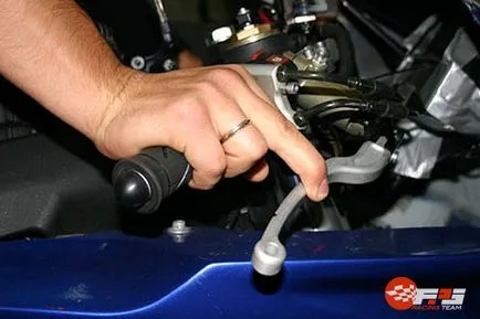 Hogyan kell lovagolni egy motorkerékpár Hogyan kell lovagolni egy motorkerékpár