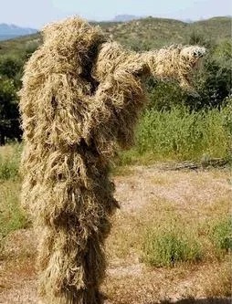 Camouflage наметало с ръцете си на подробен устройствен клас