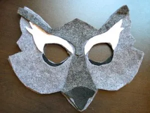 вълк прикрие собствените си ръце