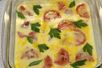 Омлет в микровълнова фурна, как да се готви с и без мляко