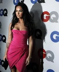Megan Fox menyasszonyi ruha