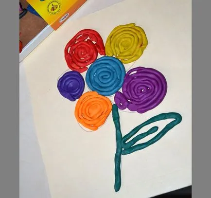 Hogyan készítsünk egy virágot ki gyurmából