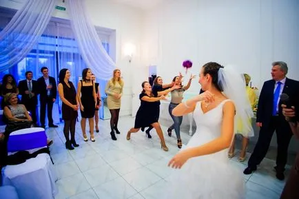Предаване на булката букет