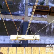 Подемно, вдигане на мебели катерачи през прозореца, извършване на повдигане на товара до височина (мебели) Подемно, вдигане на мебели катерачи през прозореца, извършване на повдигане на товара на височина