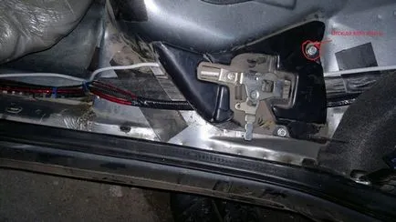Hogyan kell csatlakoztatni a mélynyomót a gyári rádió