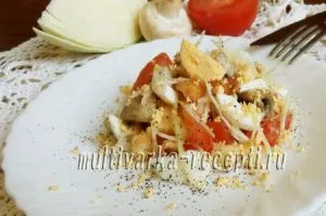 Салата с домати гъби и сирене