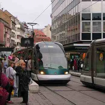 Hogyan kell lovagolni a villamosok