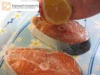 Сьомга, печени със сирене и домат - добър