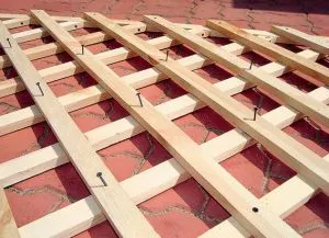 Trellis за клематис със собствените си ръце
