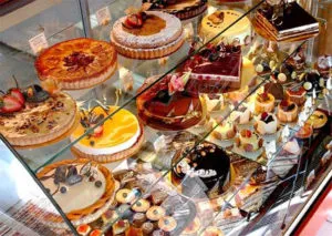 Сън книга има вкусна торта в съня си и да видим какво красива мечта