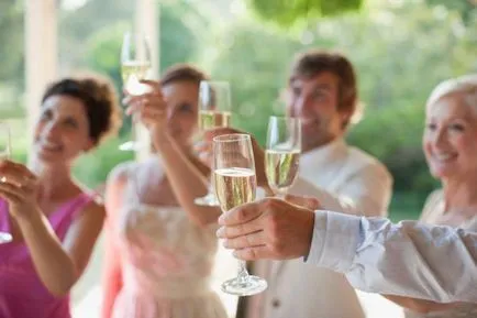 Toast, hogy az esküvő szórakoztató barátja