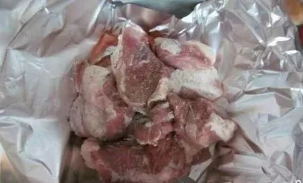 Свинско, печен в пещ с картофи