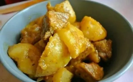 Свинско, печен в пещ с картофи