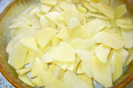 Свинско, печен в пещ с картофи