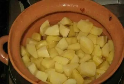 Свинско, печен в пещ с картофи