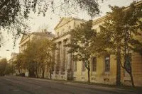 А трудно детство и блестяща кариера