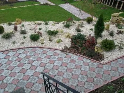 Тротоарни плочки с ръцете си 1