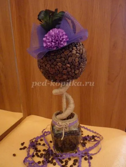 Topiary на кафе на зърна