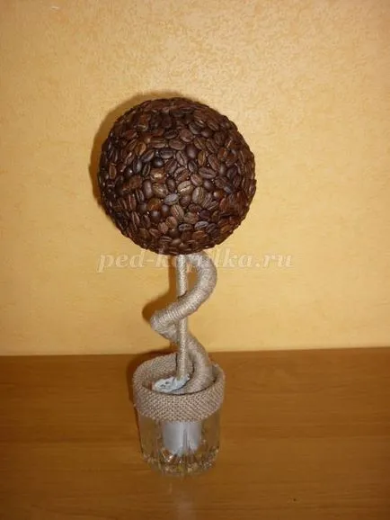 Topiary на кафе на зърна
