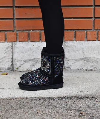 UGG 2016-2017 снимка модерни обувки да се носят с UGG ботуши през зимата в различни цветове (снимка) UGG 2016-2017 снимка модерни обувки да се носят с UGG ботуши през зимата в различни цветове