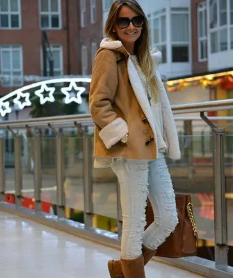 UGG 2016-2017 снимка модерни обувки да се носят с UGG ботуши през зимата в различни цветове (снимка) UGG 2016-2017 снимка модерни обувки да се носят с UGG ботуши през зимата в различни цветове