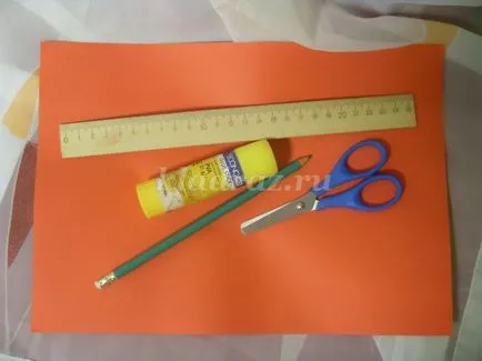 Декорация на стени с цветя, изработени от хартия с ръцете си (цвете) Декорация на стени с цветя от хартия със собствените си ръце