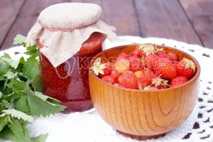 Strawberry Jam - рецепти от сладко от ягоди (заготовката за зимата) Ягодов конфитюр - сладко от ягоди рецепти