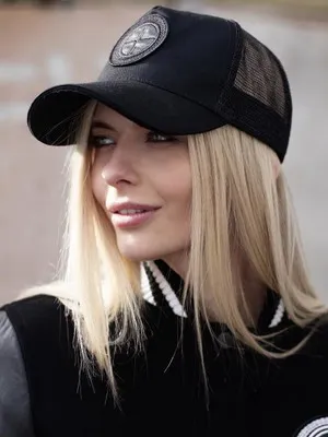 Видове шапки и бейзболни шапки в имената им reperskom стил, хип-хоп, Harley Davidson и други