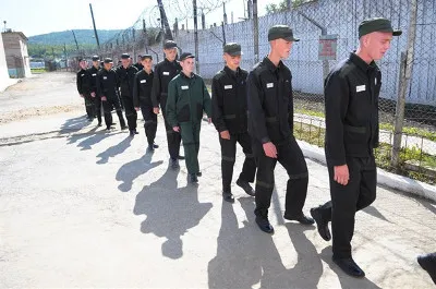 В някои случаи, лишаването от свобода се назначават за определен срок (назначен) В някои случаи, лишаването от свобода се назначават за определен срок