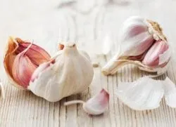 Какво е полезно за чесън