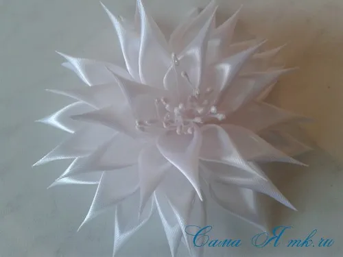 Kanzashi далии майсторски клас