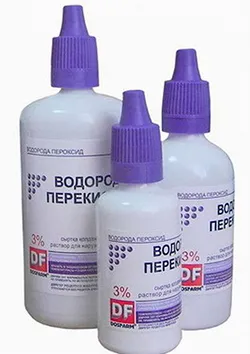коса потъмнява по ръцете му