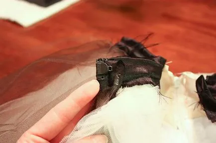 Туту пола с ръцете си