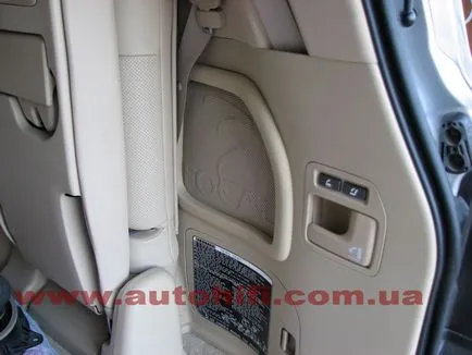Поставянето на субуфера в колата с ръцете си Поставянето на субуфера в колата с ръцете си