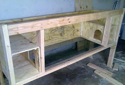 Заек hutches с техните ръце рисунка Заек hutches с техните ръце рисунка